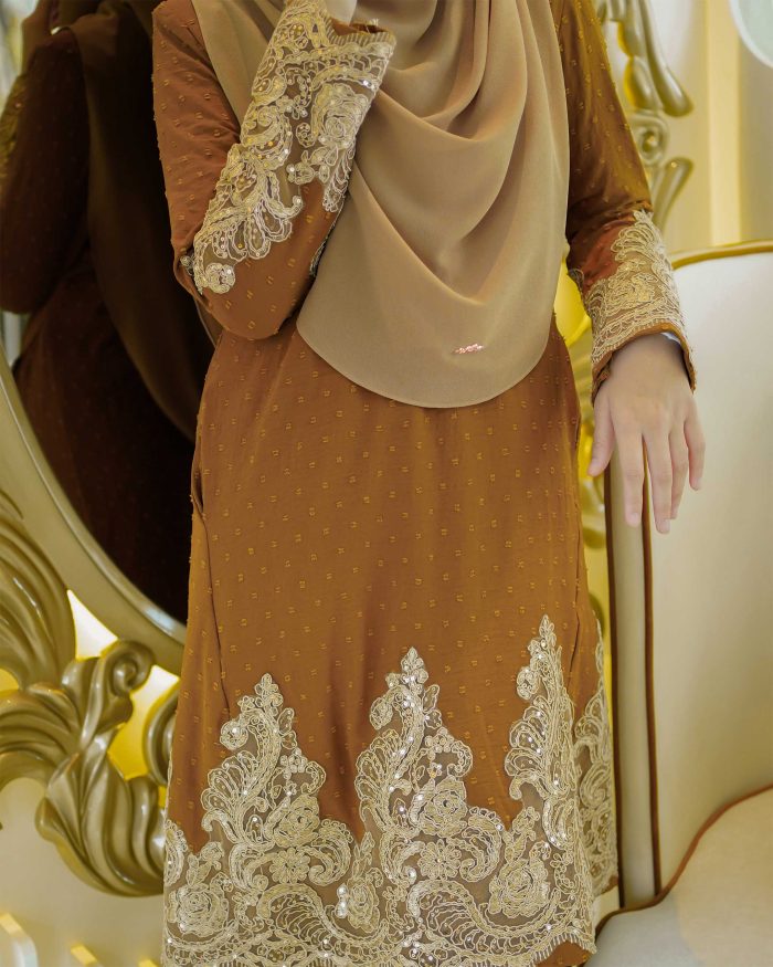 Baju Kurung Pahang Lace Ramadhani 2.0 - Gold Mustard - Image 6