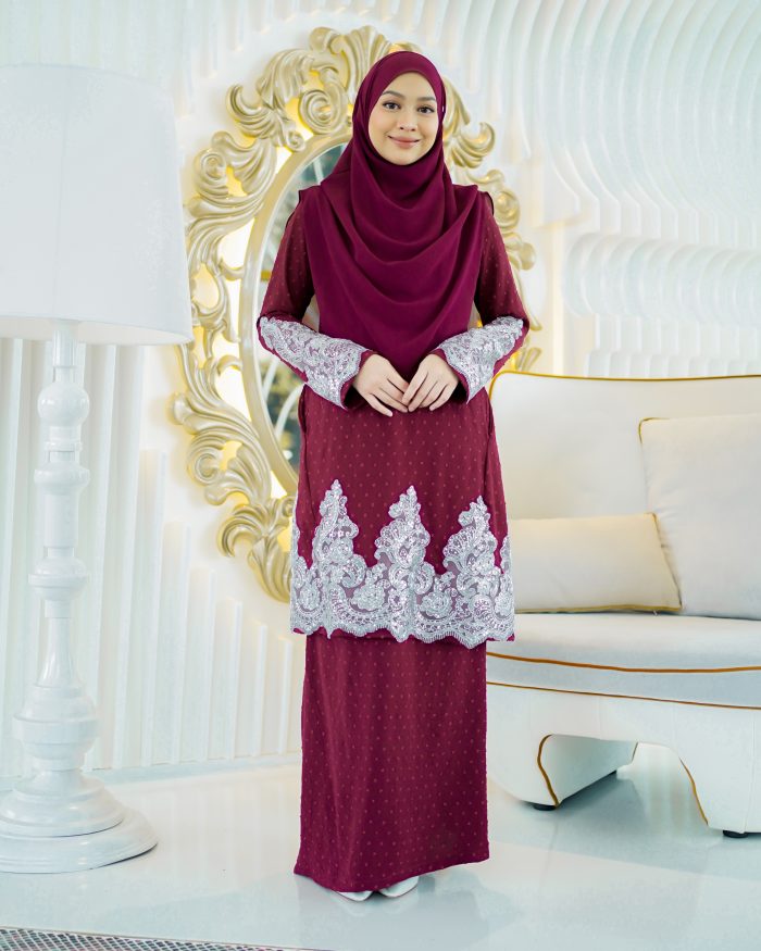 Baju Kurung Pahang Lace Ramadhani 2.0 - Maroon Berry