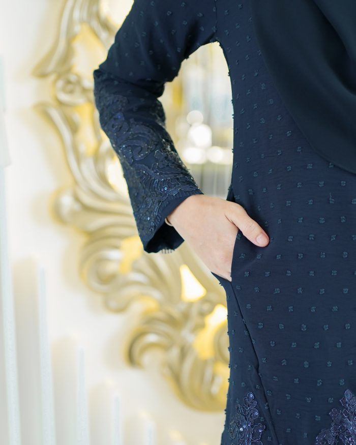 Baju Kurung Moden Lace Ratu - Navy Blue - Image 4