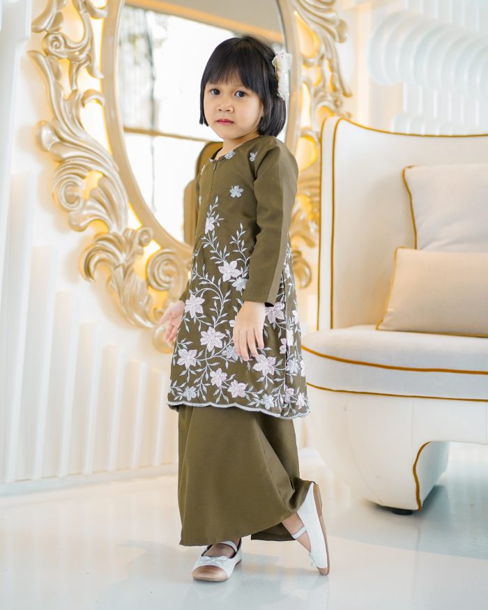 Baju Kurung Riau Sulam Rasyiqah Kids - Olive Green - Image 2