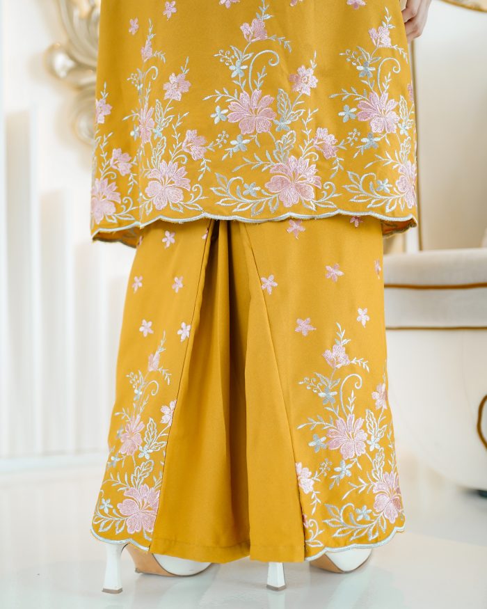 Baju Kurung Riau Sulam Rasheeda - Canary Mustard - Image 3