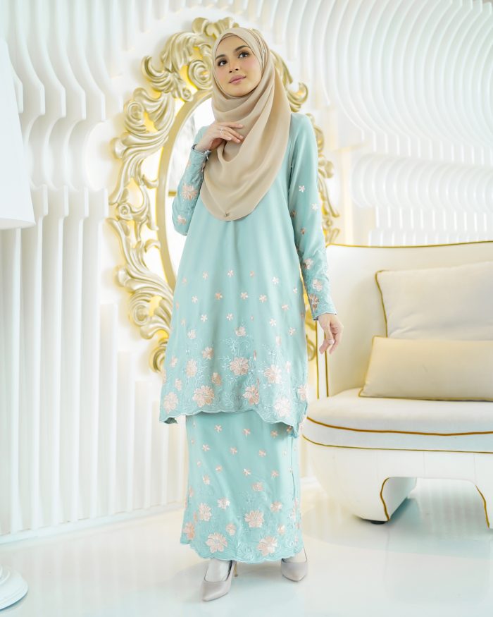 Baju Kurung Riau Sulam Rasheeda - Mint Green - Image 2