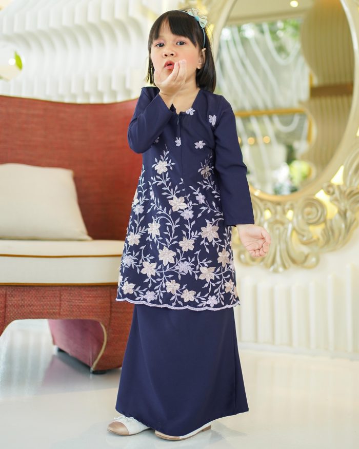 Baju Kurung Riau Sulam Rasyiqah Kids - Blue Black - Image 3