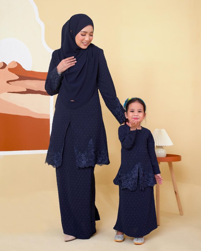 Baju Kebaya Lace Syawali Kids - Navy Blue - Image 5