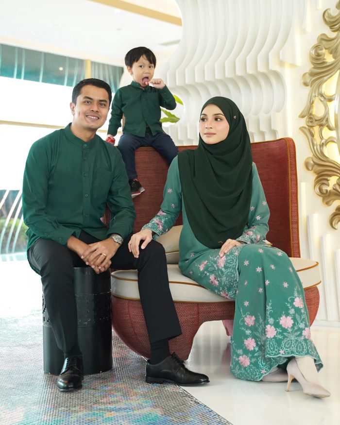 Baju Kurung Riau Sulam Raudah - Jade Green - Image 5