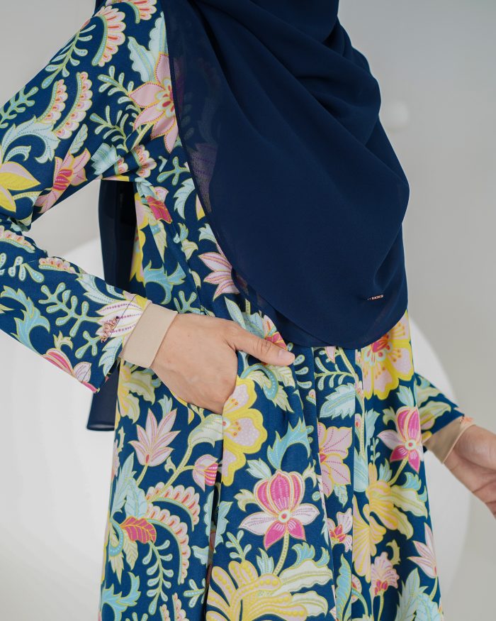 Baju Kurung Lola Printed 2.0 - Batik Winter - Image 5