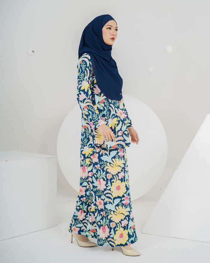 Baju Kurung Lola Printed 2.0 - Batik Winter - Image 3