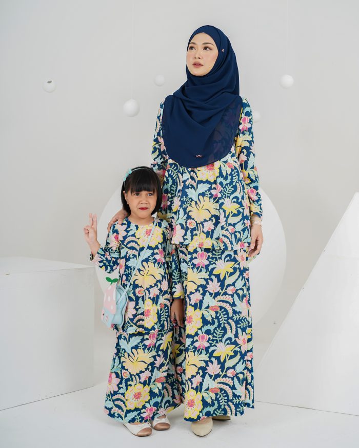 Baju Kurung Lola Printed Kids 2.0 - Batik Winter - Image 4