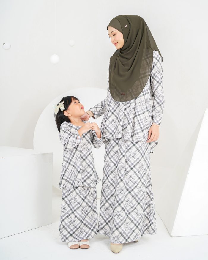 Baju Kurung Lola Printed Kids 2.0 - Gingham Matte - Image 3