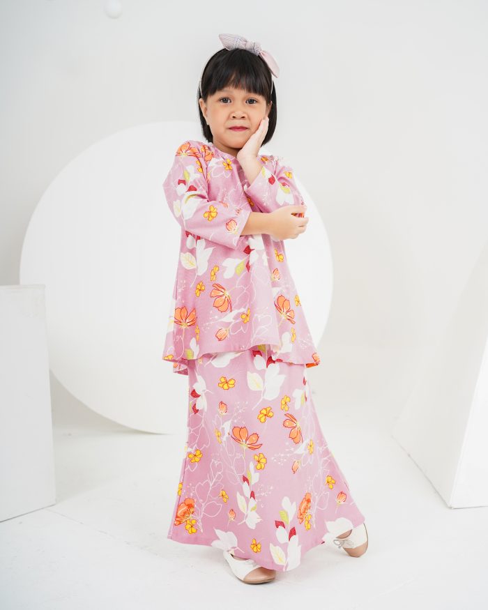 Baju Kurung Lola Printed Kids 2.0 - Calynia Pink - Image 2