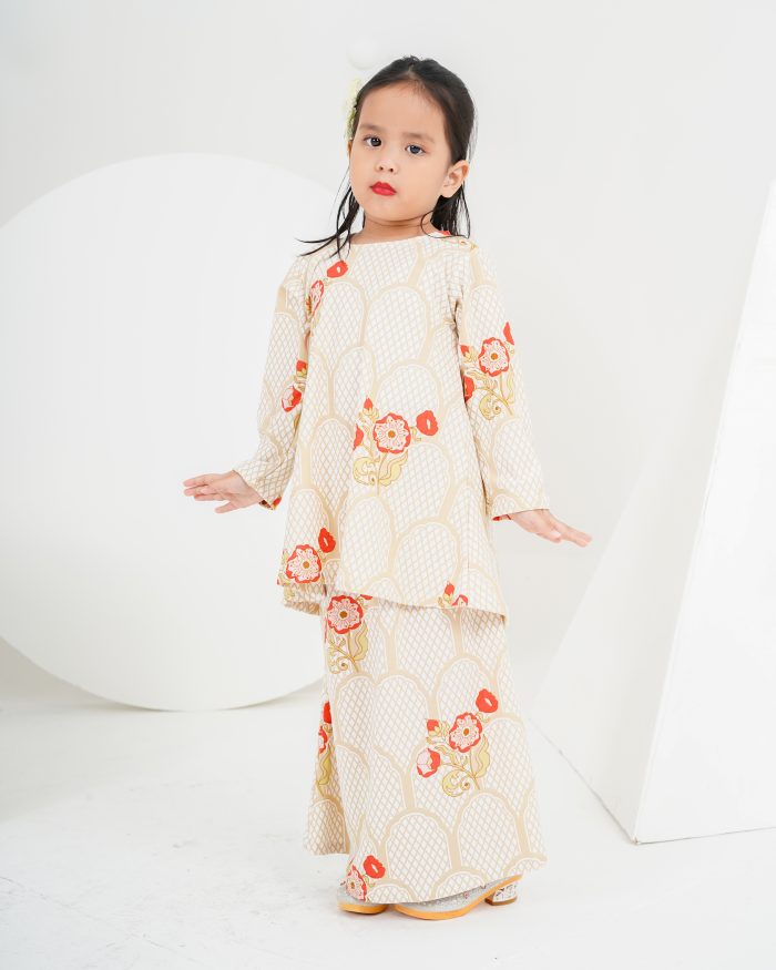 Baju Kurung Lola Printed Kids 2.0 - Roman Summer - Image 2