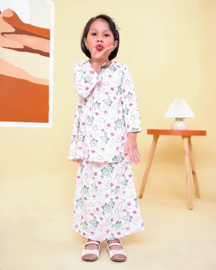 Baju Kurung Lola Printed Kids 2.0 - Allium Delight - Image 3