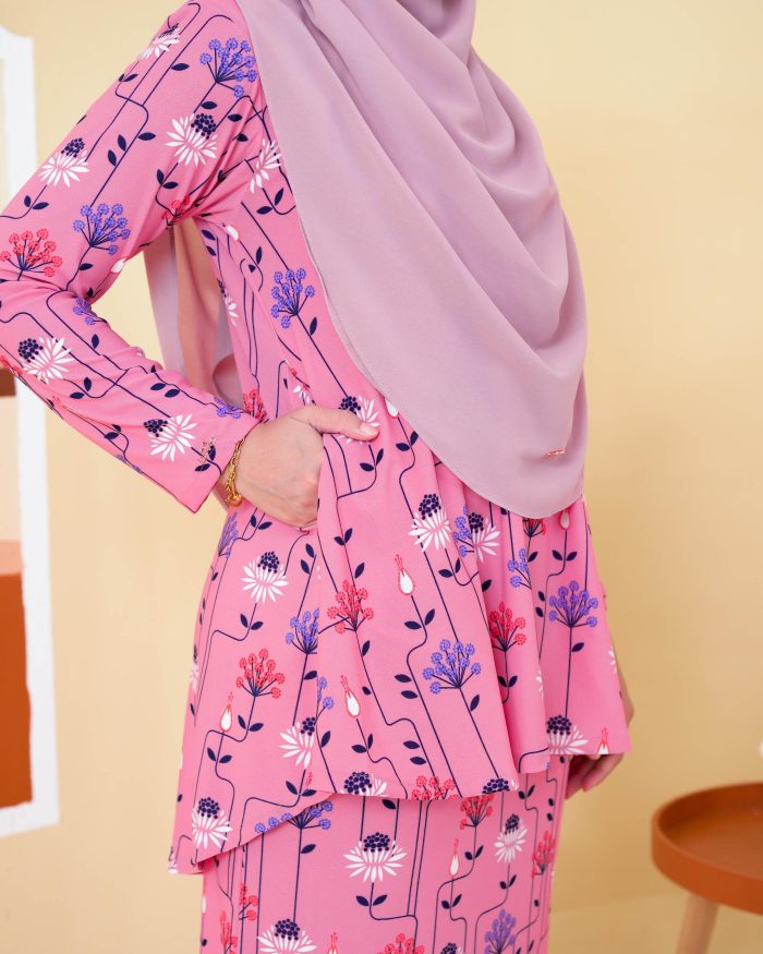 Baju Kurung Lola Printed 2.0 - Amary Pink - Image 3