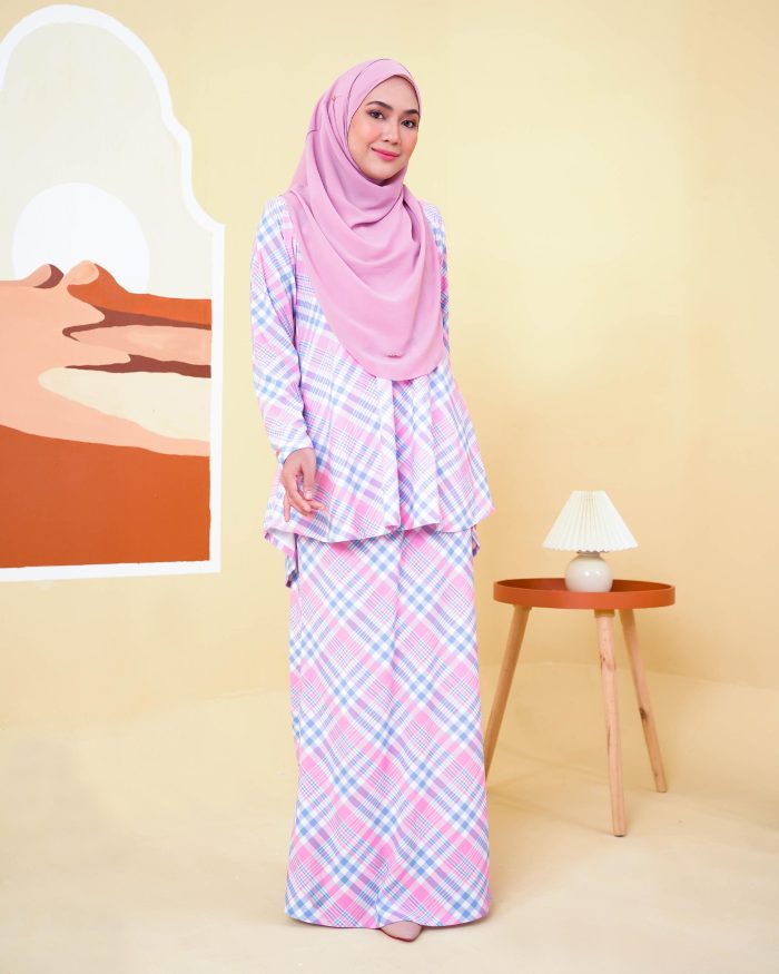 Baju Kurung Lola Printed 2.0 - Gingham Love - Image 3