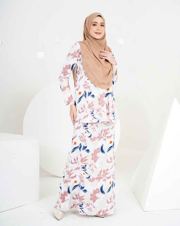 Baju Kurung Lola Printed 2.0 - Protea Queen - Image 2