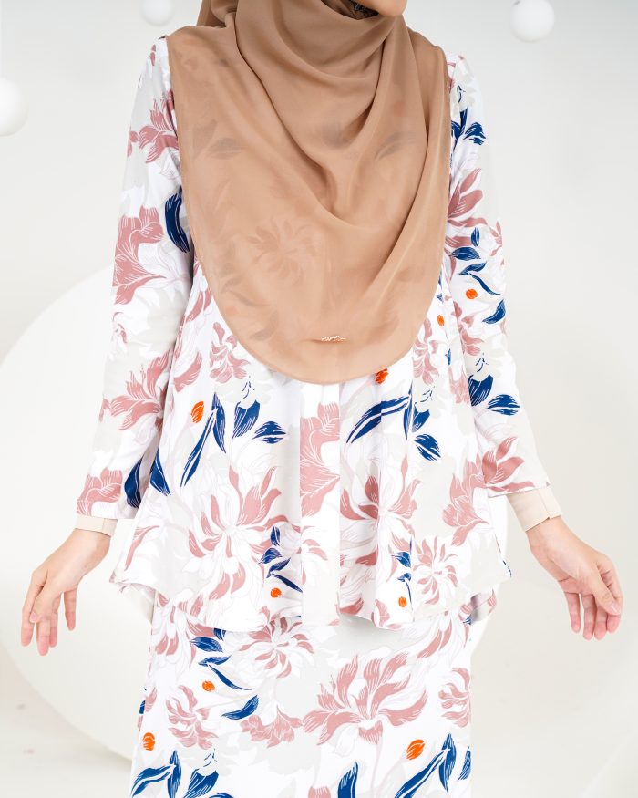 Baju Kurung Lola Printed 2.0 - Protea Queen - Image 3