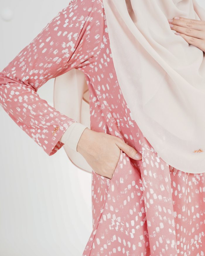 Baju Kurung Lola Printed 2.0 - Salmon Monet - Image 5