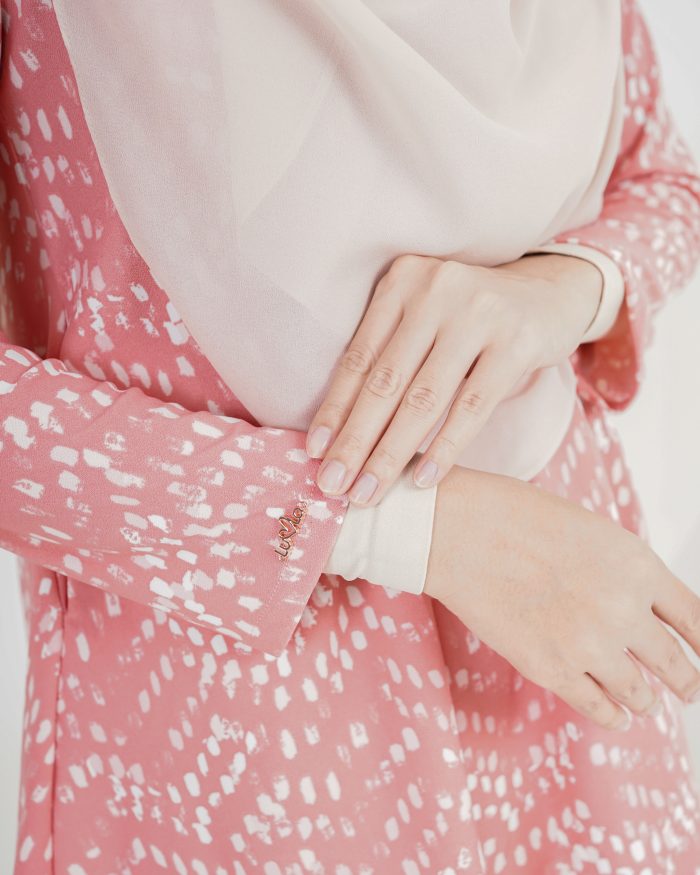 Baju Kurung Lola Printed 2.0 - Salmon Monet - Image 3
