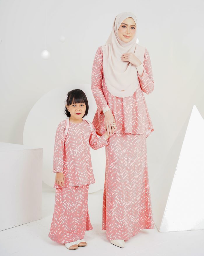 Baju Kurung Lola Printed 2.0 - Salmon Monet - Image 6