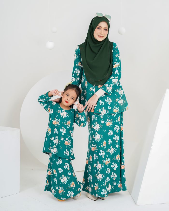 Baju Kurung Lola Printed 2.0 - Vardia Emerald - Image 6