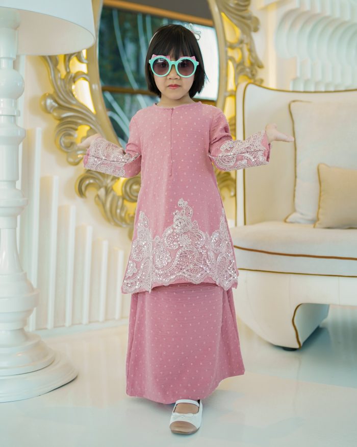 Baju Kurung Moden Lace Ratu Kids - Candy Pink - Image 3