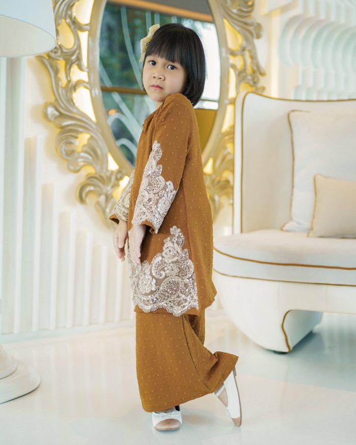 Baju Kurung Moden Lace Ratu Kids - Gold Mustard - Image 2