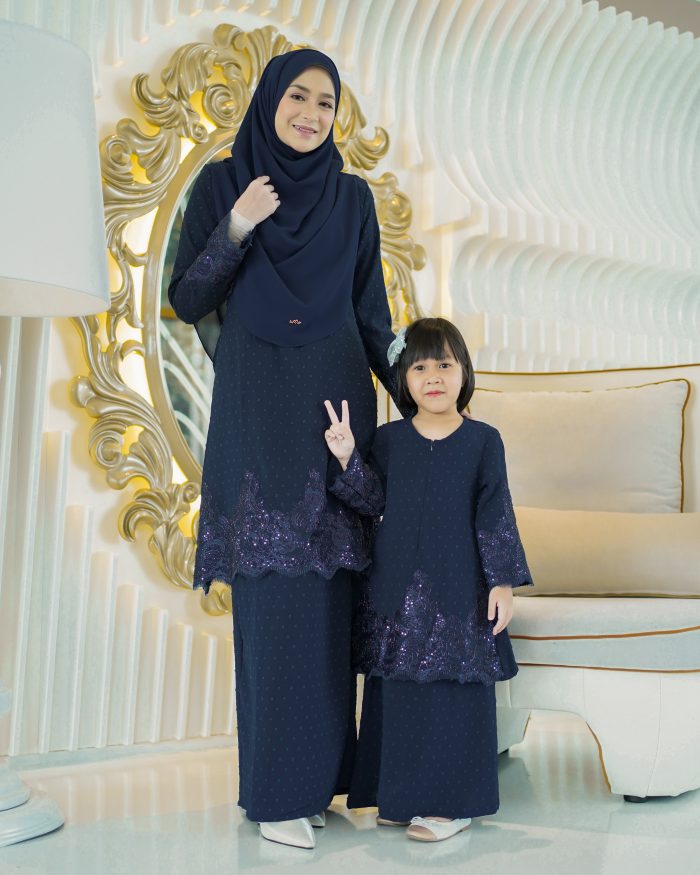 Baju Kurung Moden Lace Ratu - Navy Blue - Image 2