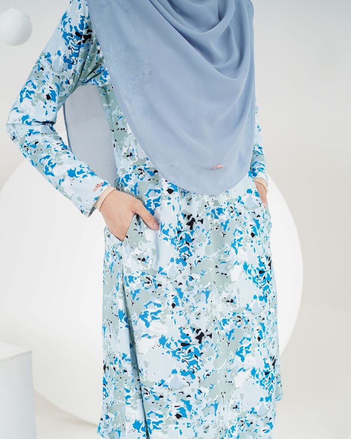 Baju Kurung Laura Printed 5.0 - Blue Cracker - Image 3