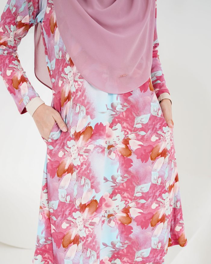 Baju Kurung Laura Printed 5.0 - Pink Bougainvillea - Image 4