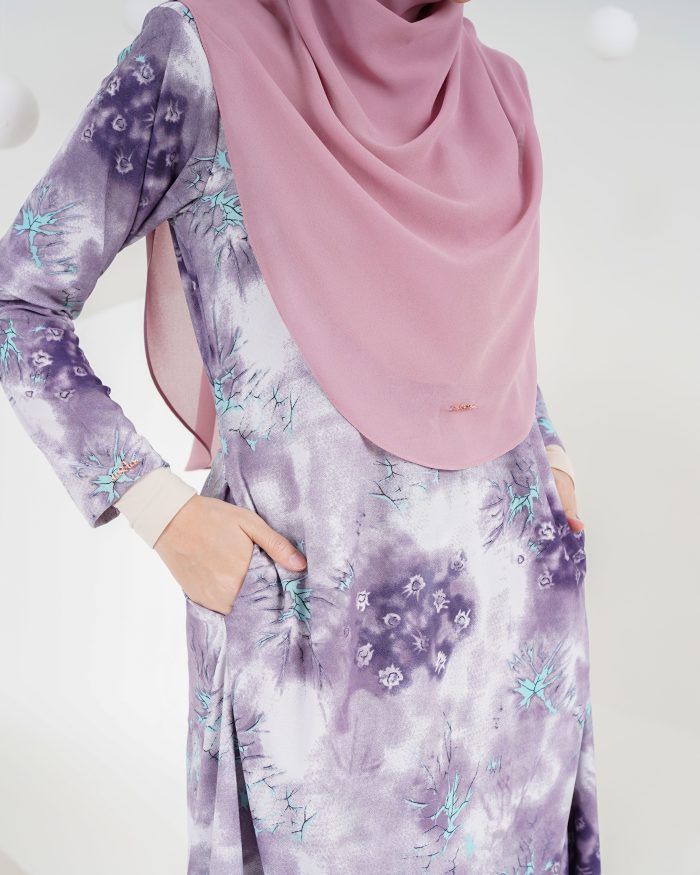 Baju Kurung Laura Printed 5.0 - Plum Ixora - Image 4