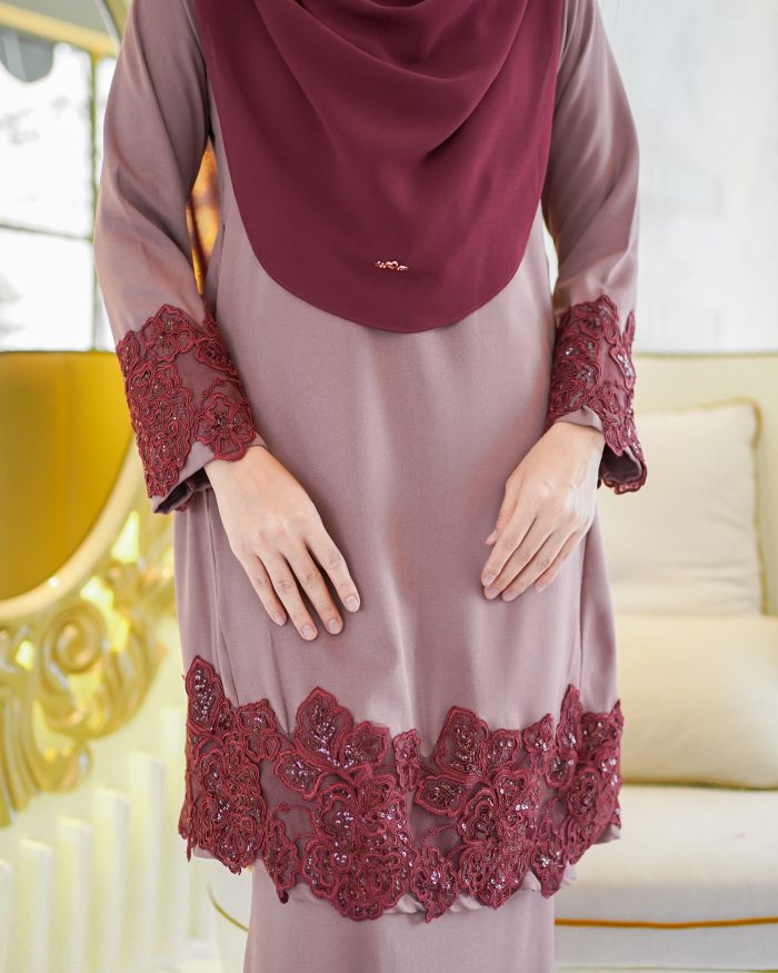 Baju Kurung Pahang Majeeda 2.0 - Mauve Taupe - Image 4