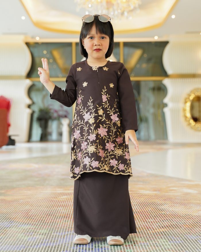 Baju Kurung Riau Sulam Rasyiqah Kids - Walnut Brown - Image 3