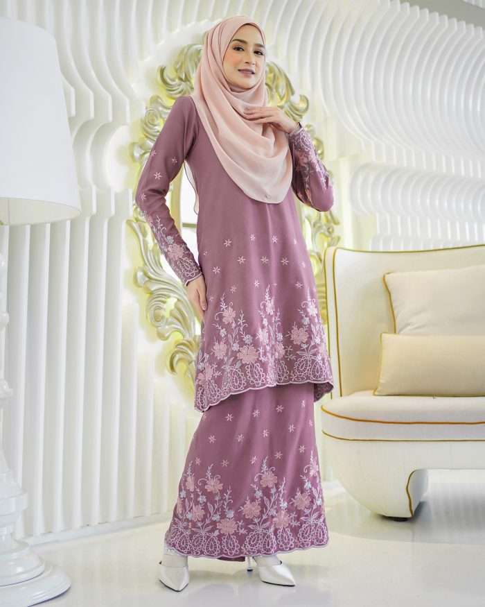 Baju Kurung Riau Sulam Raudah - Deep Mauve - Image 2