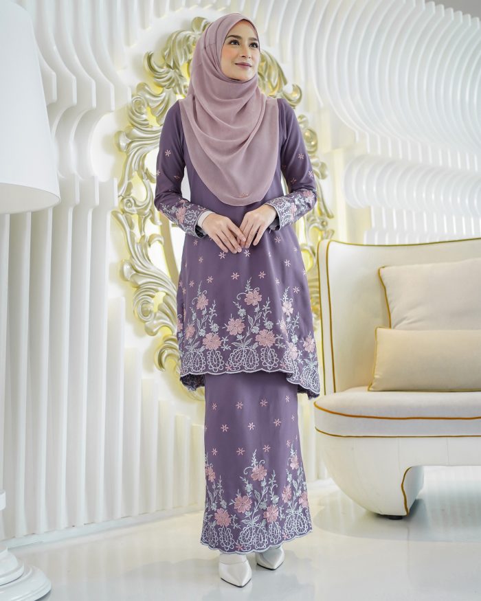 Baju Kurung Riau Sulam Raudah - Purple Iris - Image 3