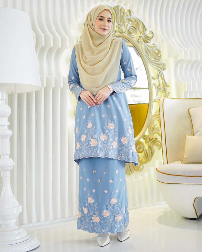 Baju Kurung Riau Sulam Raudah - Sky Blue - Image 3