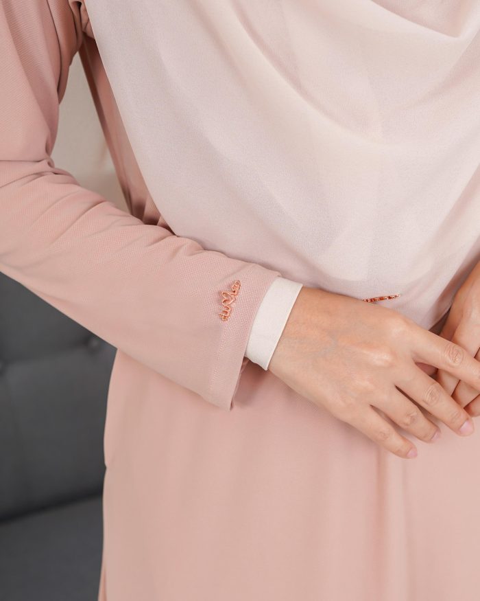 Baju Kurung Pahang Laura Plain 3.0 - Apricot Blush - Image 4