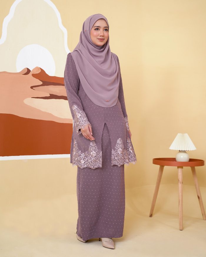 Baju Kebaya Lace Syawali - Lilac Purple - Image 2