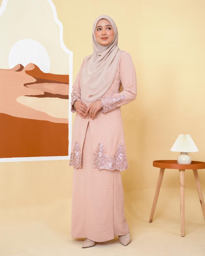 Baju Kebaya Lace Syawali - Nude Peachy