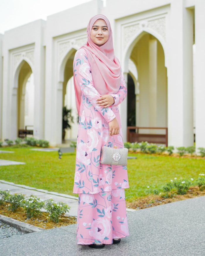 Baju Kurung Pahang Laura Printed - Bisque Pink - Image 2