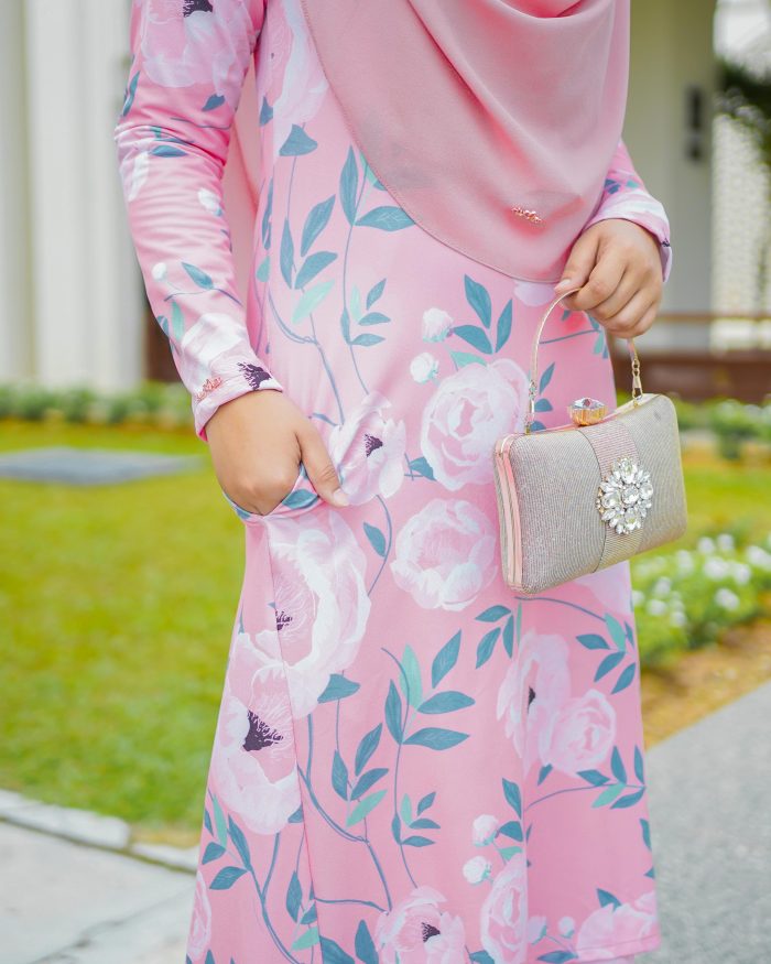 Baju Kurung Pahang Laura Printed - Bisque Pink - Image 5