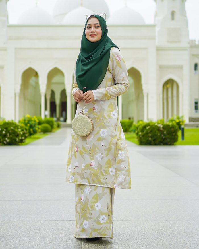 Baju Kurung Pahang Laura Printed - Dessert Picotea - Image 6