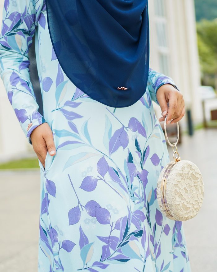 Baju Kurung Pahang Laura Printed - Glossy Grape - Image 2