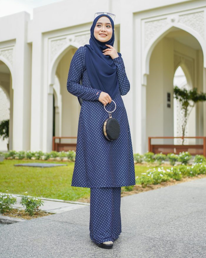 Baju Kurung Pahang Laura Printed - Polka Blue