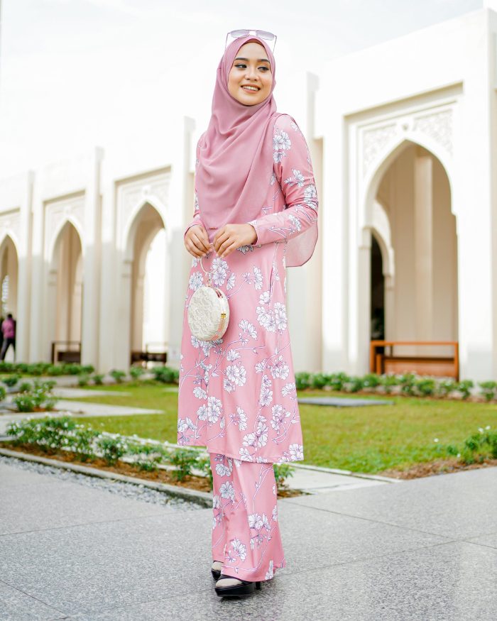 Baju Kurung Pahang Laura Printed - Punch Pearl