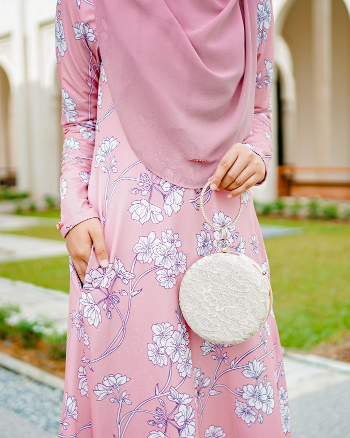 Baju Kurung Pahang Laura Printed - Punch Pearl - Image 2