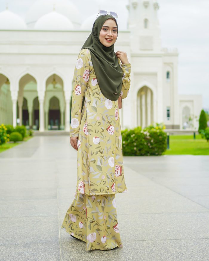 Baju Kurung Pahang Laura Printed - Rosy Brass - Image 2