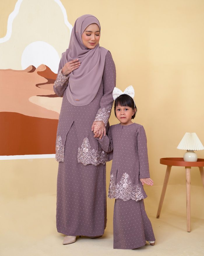 Baju Kebaya Lace Syawali - Lilac Purple - Image 6