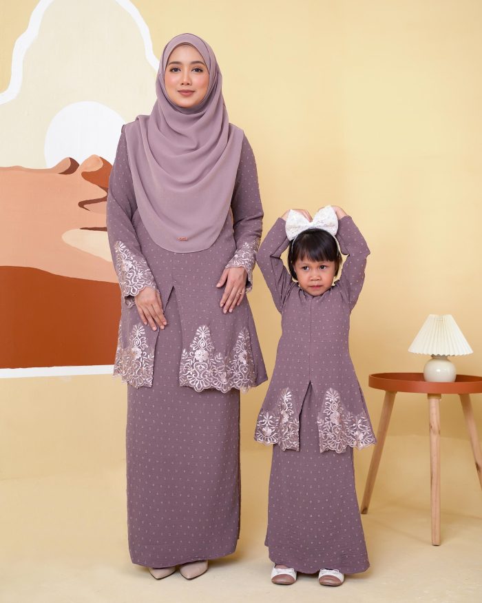 Baju Kebaya Lace Syawali - Lilac Purple - Image 5