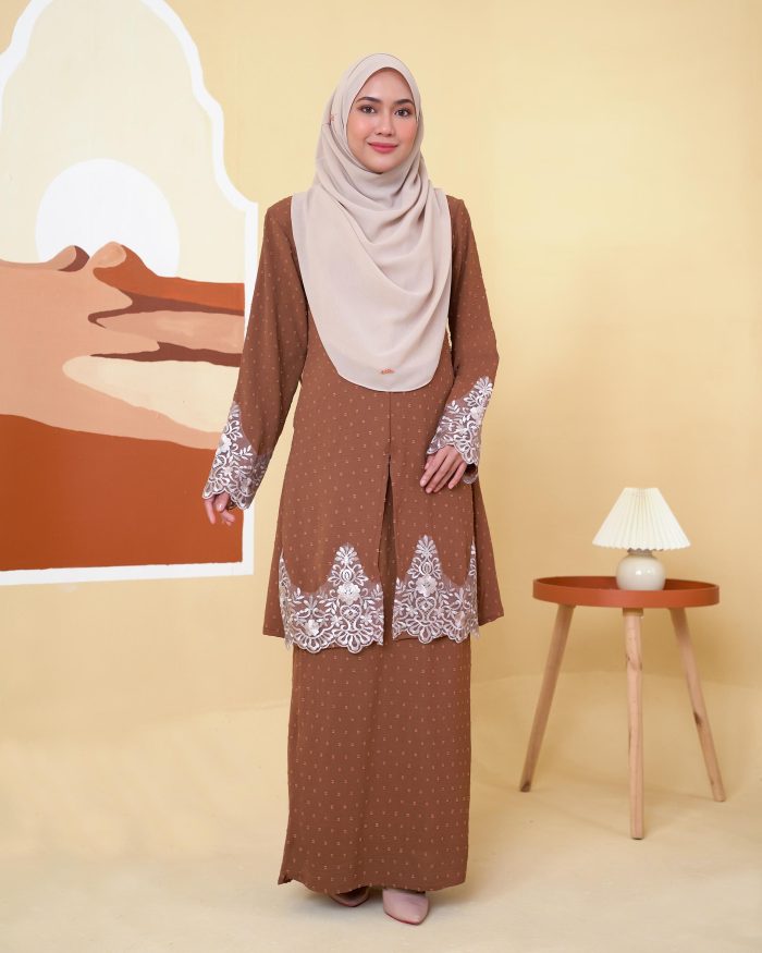 Baju Kebaya Lace Syawali - Milo Brown