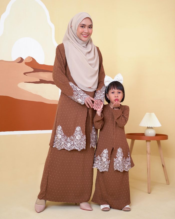 Baju Kebaya Lace Syawali - Milo Brown - Image 6